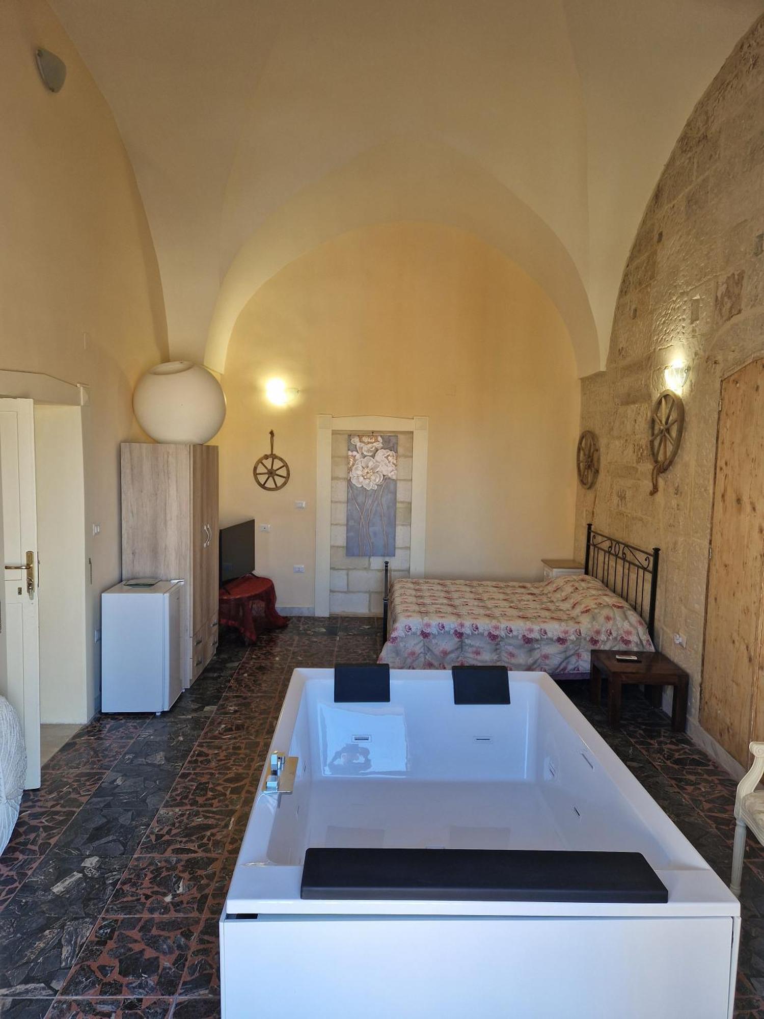 Bed and Breakfast Palazzo costantini San Donato di Lecce Esterno foto
